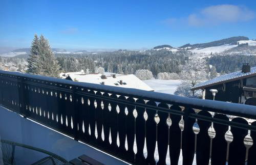 Helle Wohnung mit großem Balkon - Foto 2