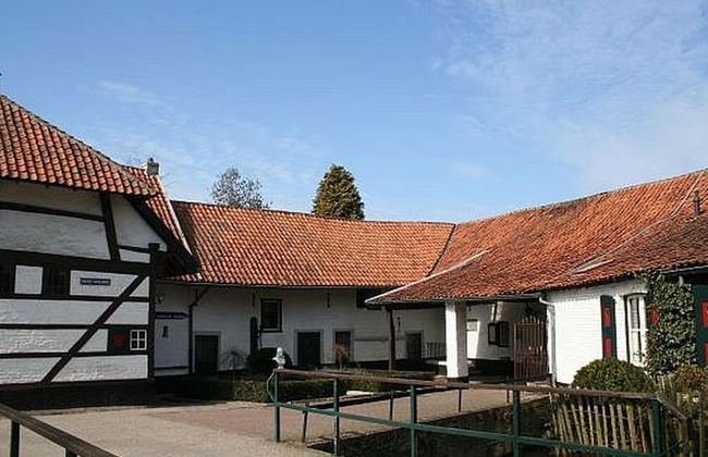 Modernized Holiday Home With Terrace - Foto 18