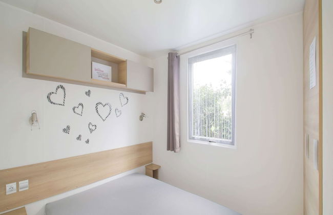 Swanky Mobile Home in Saint Jean de Monts Near Seabeach - Photo 13