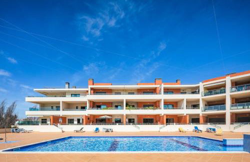 Lagos Apt with pool and huge balcony Very close to Beach and Marina - Foto 2