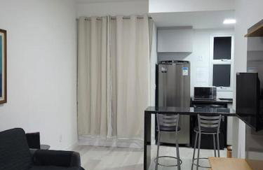 Flat recém-reformado e bem localizado - Foto 9