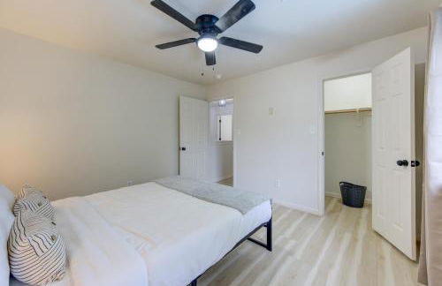 Amazing Getaway Home - 4 Bedrooms 2,5 Baths - West Houston, Katy, Richmond - Huge Pool, Mini-Golf, PingPong, Billards, BBQ, Katy Asian Town, Typhoon Waterpark, King Bed - Foto 48