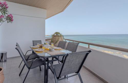 Eclectic Vintage Apartment- Sea View Perfection, Hersonissos, Crete - Photo 6