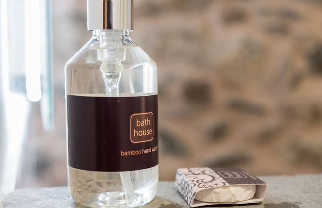 The Flags - Photo 19