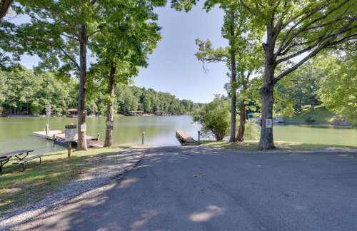 Smith Mountain Lake Home with Private Hot Tub and Dock - Foto 32