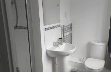 Otterhole Barn Holiday Apartment - Photo 12