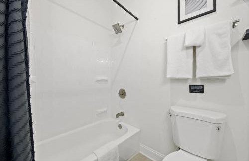 Charming Escape with Hot Tub & Fire Pit Winter Haven! - Foto 4