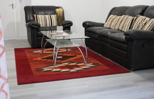 Apartment - Sleeps 4 - Garden - Parking - Photo 7