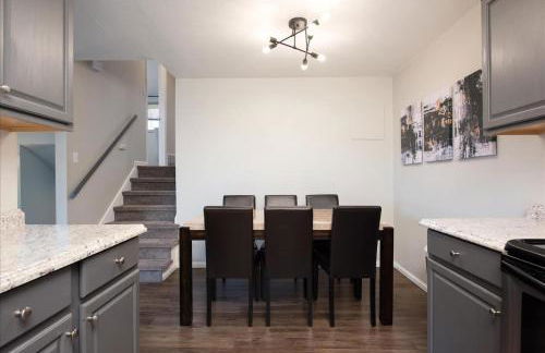 Modern Chic Retreat Near Mtns & Red Rocks Wifi - Foto 14