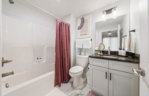 Stone Flora 2BR Condo Near Downtown and Bay - Photo 19