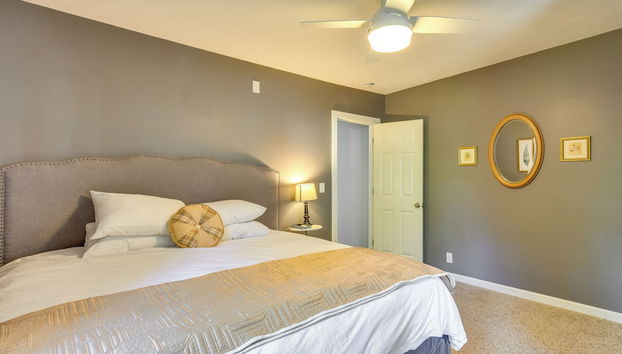 Dog-friendly Watertown Vacation Rental w/ Deck - Foto 2, Interni