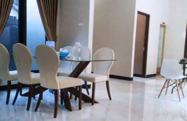 Homestay Purbalingga Tengah Kota by Simply Homy - Foto 9