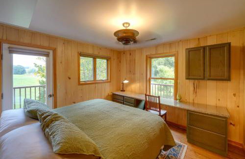 Riverfront West Virginia Cabin with Screened-In Deck - Foto 13