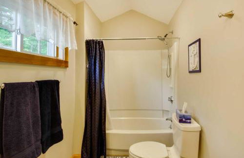 Laconia Home with Beach - half Mi to Weirs Beach - Foto 18