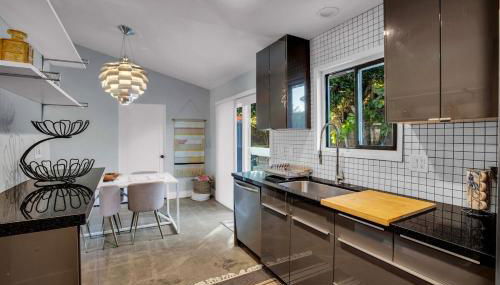 Serene Majestic Views & Walkable to Virtually All - Foto 3