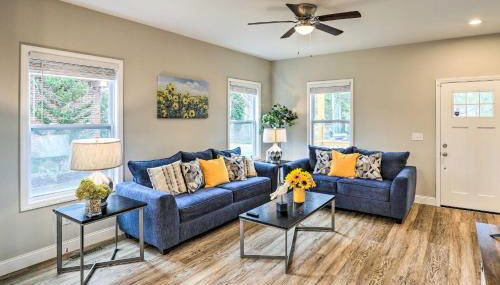 Modern Candler Home with Deck and Yard! - Foto 4