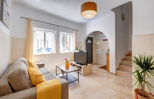 City center, private parking, AC, 6ppl. - Photo 4