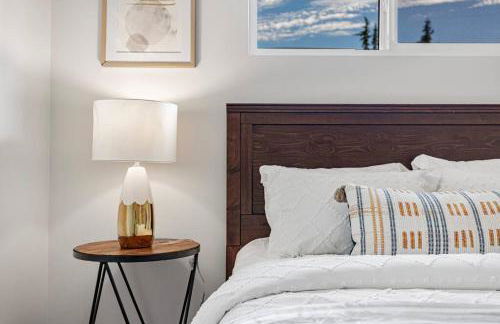 Mid-Century Modern Home - 3-Bedroom Rambler - Foto 29