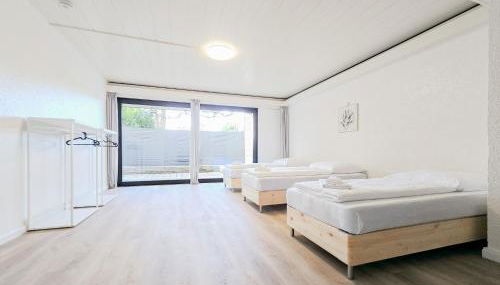 Tolstov Apartments - 3 Room Apartment with Terrace - 25 min Messe DUS - Foto 5, towels, wardrobe