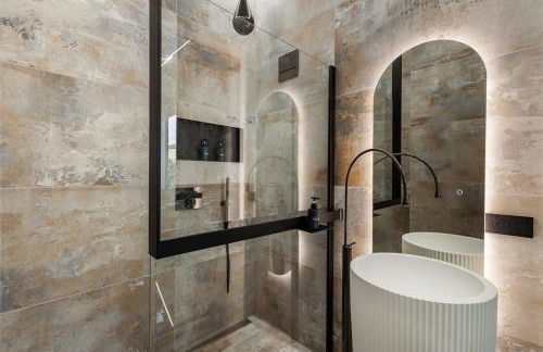 Eclipse #1 - Photo 26