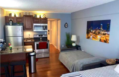 Condo Close to Stadium and Free Parking - Foto 9