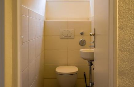 Groß, Modern, Zentrumsnah mit Parkplatz und Garten - Photo 8