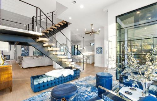 NEW! Luxury Pool Retreat & Casita in Midway Hollow - Foto 1