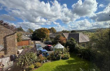 Historic Brontë Cottage Log Burner & Roll-Top Bath - Foto 9