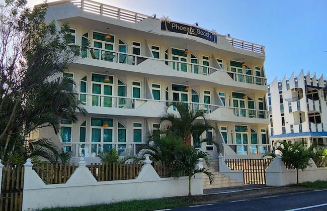 Phoenix Beach Apartments sea view - Photo 15