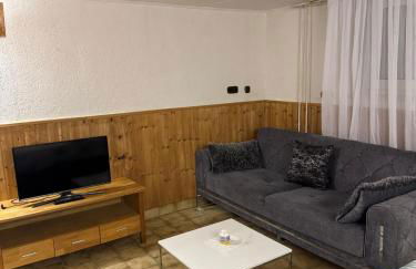 Apartment with kitchen, double bed, TV, S-Bahn 5 min - Foto 5