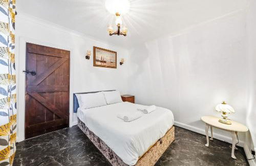 Sally's 4 Bed Home in St Albans - Foto 19