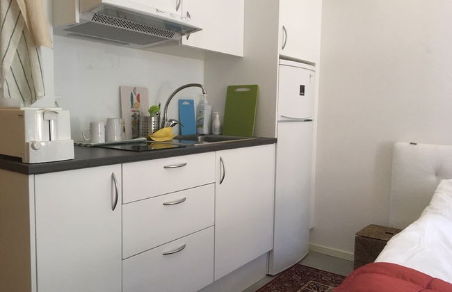 Beautiful 1- Bed Studio in Sollentuna - Photo 4