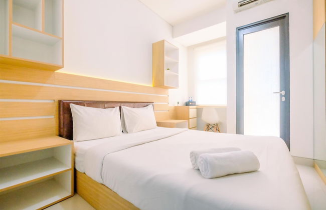 Homey And Well Design Studio Transpark Cibubur Apartment - Foto 3