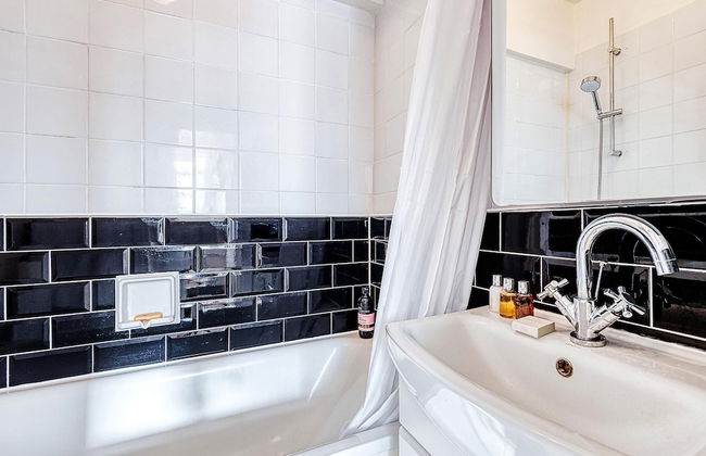 Warm and Welcoming Home in Putney by Underthedoormat - Foto 12