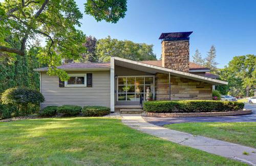 Pet-Friendly Michigan Escape with Patio and Gas Grill! - Foto 1