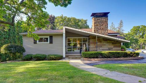 Pet-Friendly Michigan Escape with Patio and Gas Grill! - Foto 1