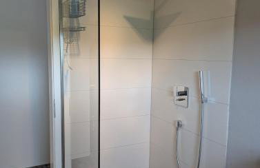 2 Bedroom Guest Apartment with Terrace - Foto 16