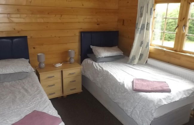 Spacious 3 Bedroom Cabin at Avonvale Holiday Lodge - Foto 2