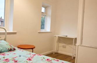 Stylish Wembley Home with Hot Tub, Parking & Garden - Foto 27