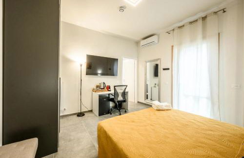 College Suites - Photo 6