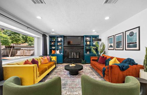 The Pines I Sleeps 12 I Private Pool I Patio & BBQ - Foto 1