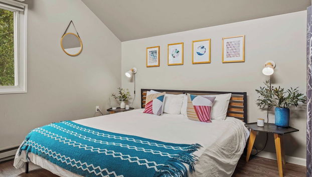 Inn the Poconos by Avantstay Private Lake Access Enclosed Hot Tub - Foto 3, Habitación