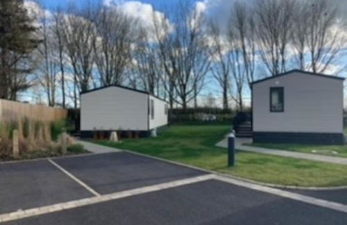 1 Bed Lodge Sleeps 4 - Pet Welcome - Fireplace - Foto 24