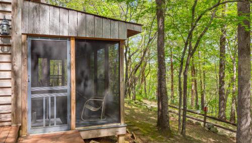 Wonderland Cabin - Enchanting Lakeside Sanctuary - Foto 5