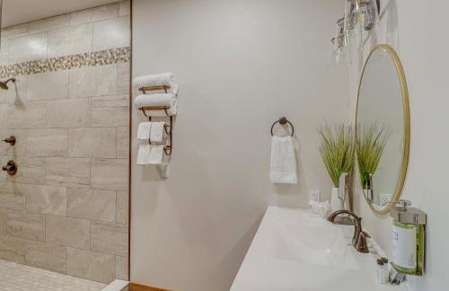 Spacious Harrison Vacation Rental with Deck and Views! - Foto 19