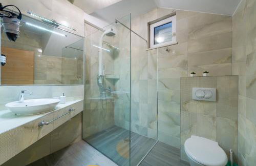 Superb Beachfront Luxury Seaview with Private Beach - Photo 10