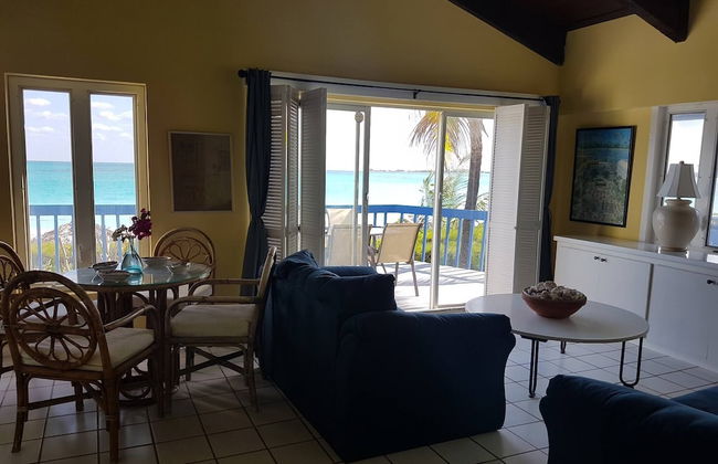 Spacious Villa On The Beach - Photo 25