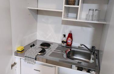 Luxurious 3 bed Ensuites & kitchenettes Nr LGI Hospital & Uni - Free 5G WIFI & Netflix Short Stays - Contractors Free Parking - Foto 47