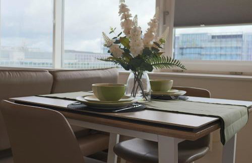 Studio Flat Above MK Station - Foto 12