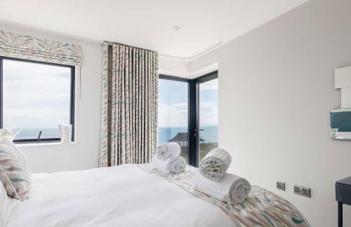 Beachcliff - On the Seafront with Two Balconies - Photo 36